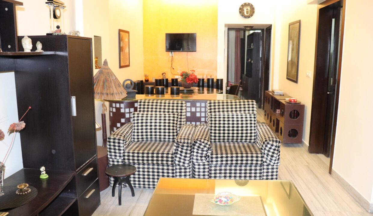 2-bhk-c-r-park-south-delhi_05