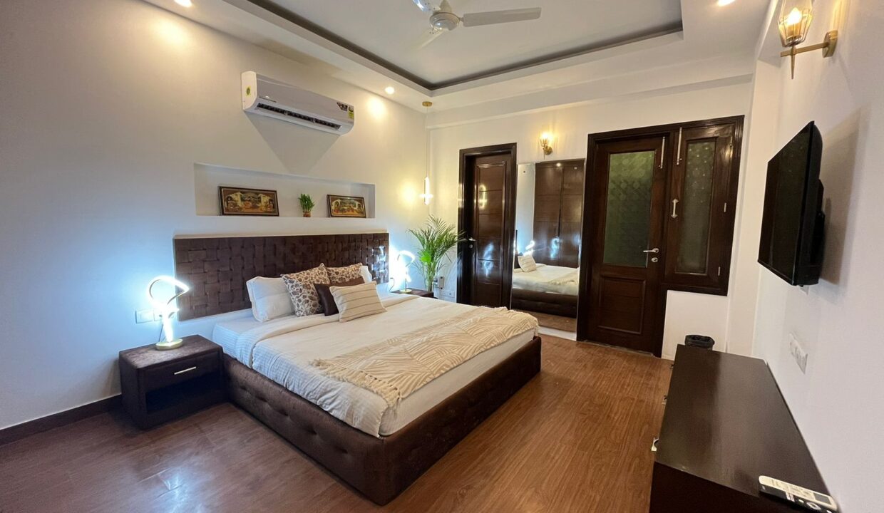 luxurious-serviced-apartment-in-south-extension-part-2