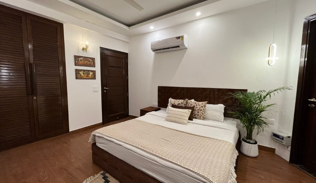 studio-service-apartment-south-delhi-03