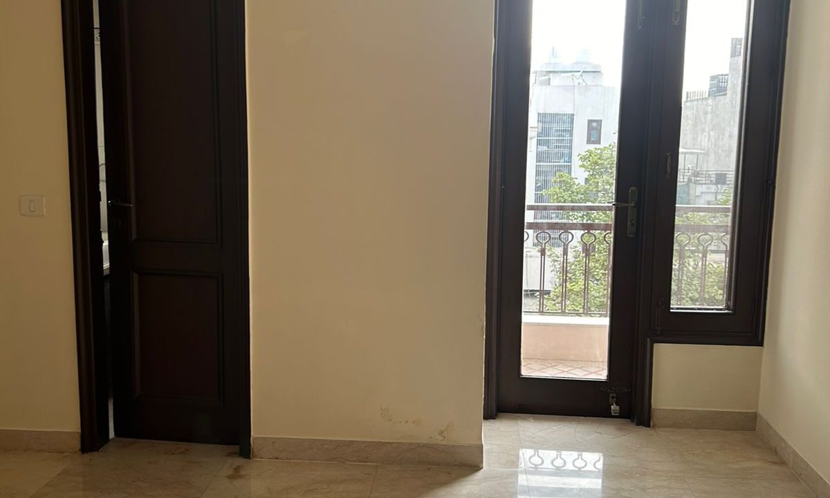 apartment-on-rent-in-south-delhi-greater-kailash-i-03