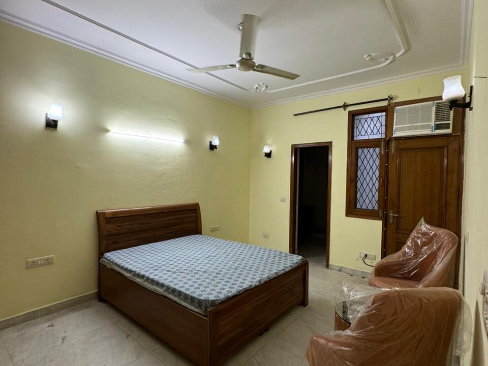 apartment-on-rent-in-south-delhi-gretar-kailash-03