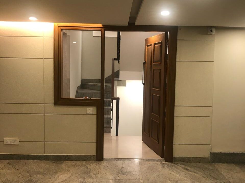 flat-apartment-on-rent-in-south-delhi-green-park-01