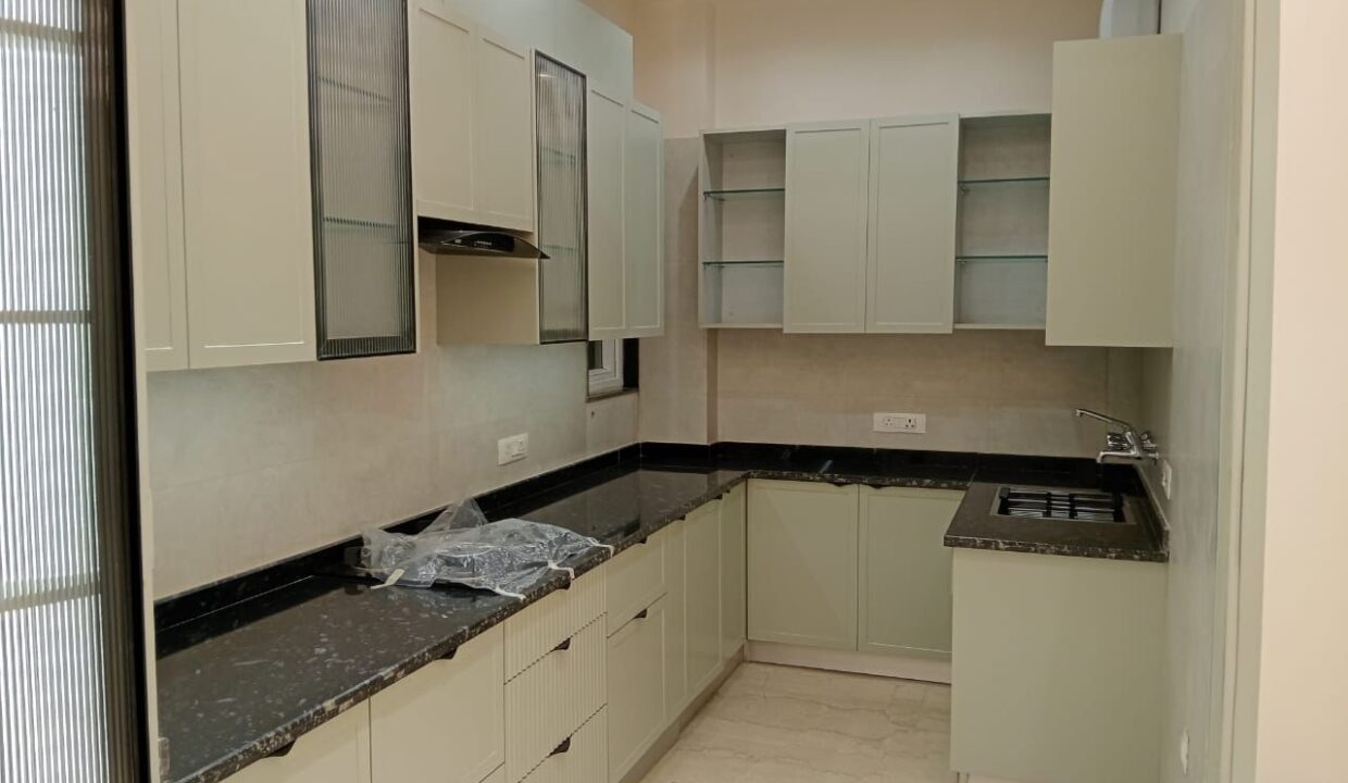 apartment-on-rent-in-south-delhi-east-of-kailash_03