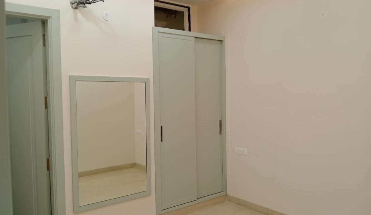 apartment-on-rent-in-south-delhi-east-of-kailash_05