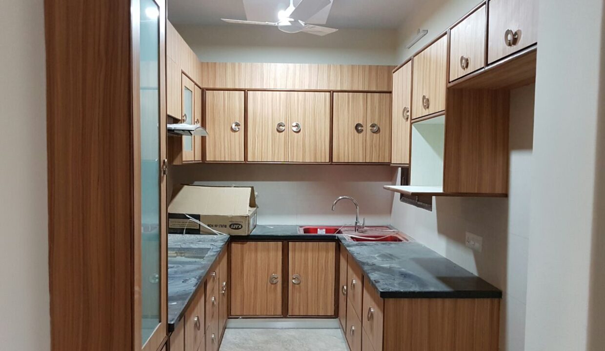 3bhk-apartment-on-rent-in-south-delhi-kalkaji_02