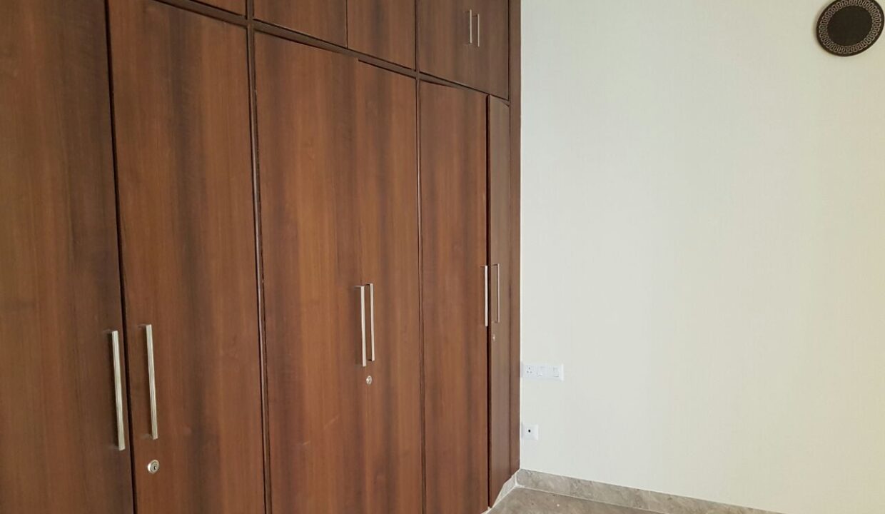 3bhk-apartment-on-rent-in-south-delhi-kalkaji_04