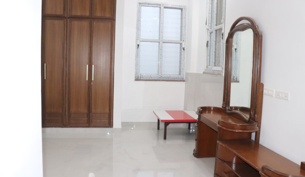 apartment-on-rent-in-south-delhi-kalkaji-nehru-enclave_05