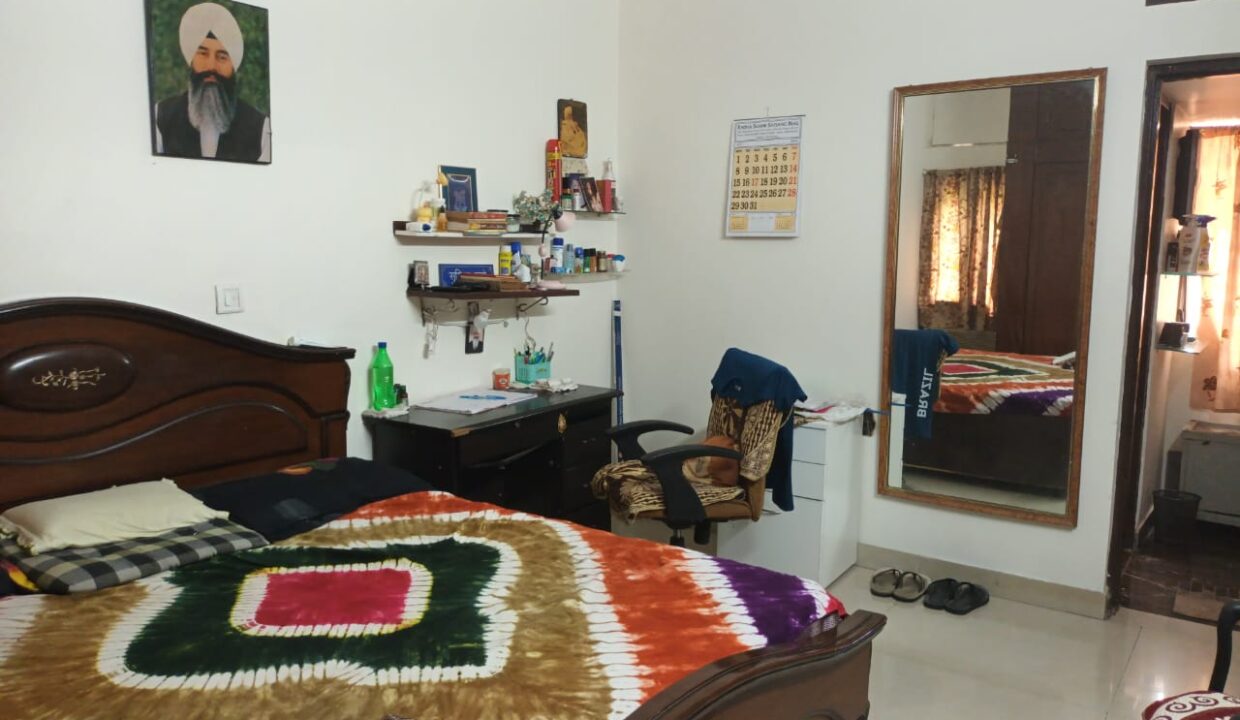 apartment-on-rent-in-south-delhi-kalkaji-south-park-apartment_06