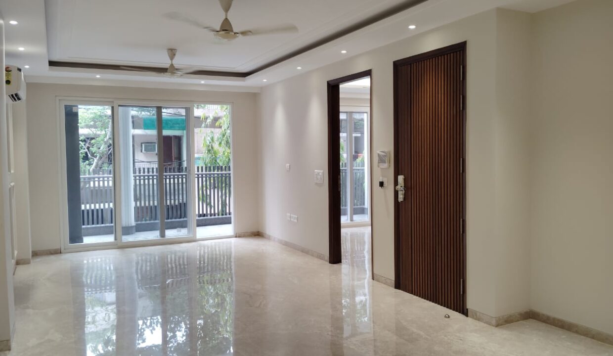 on-rent-in-south-delhi-kalkaji-nehru-enclave_08