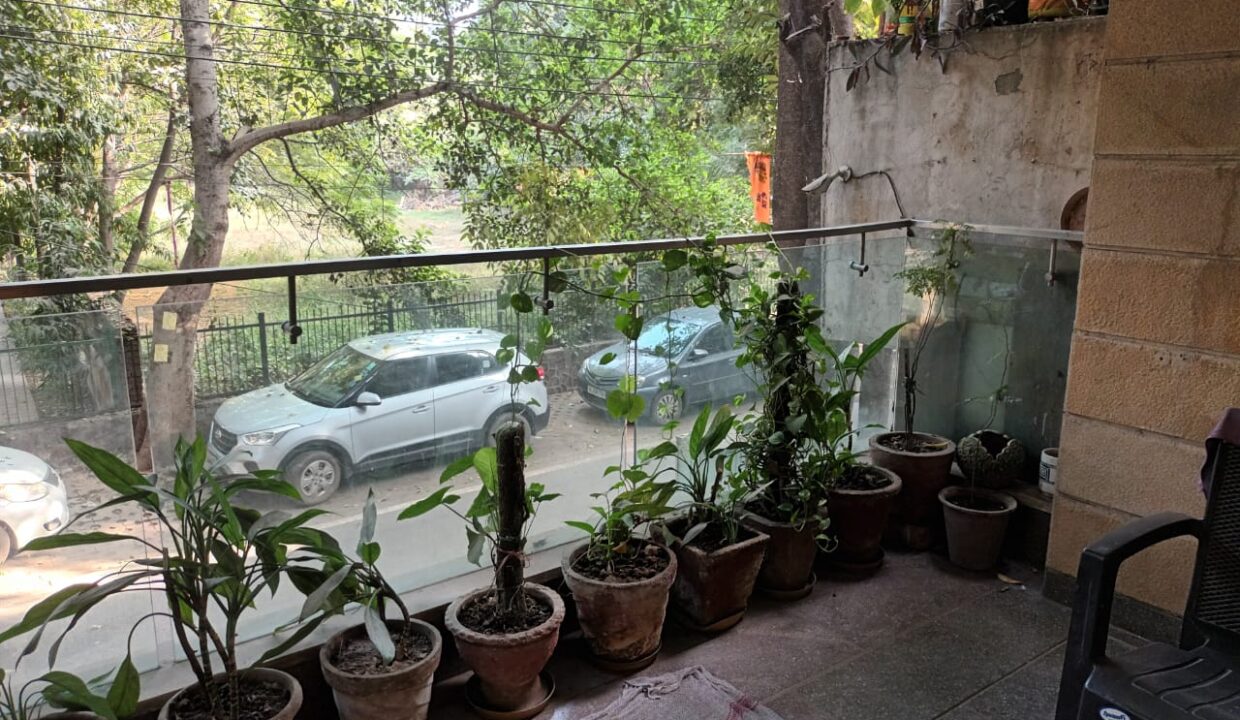 rent-in-south-delhi-sarvodaya-enclave-04